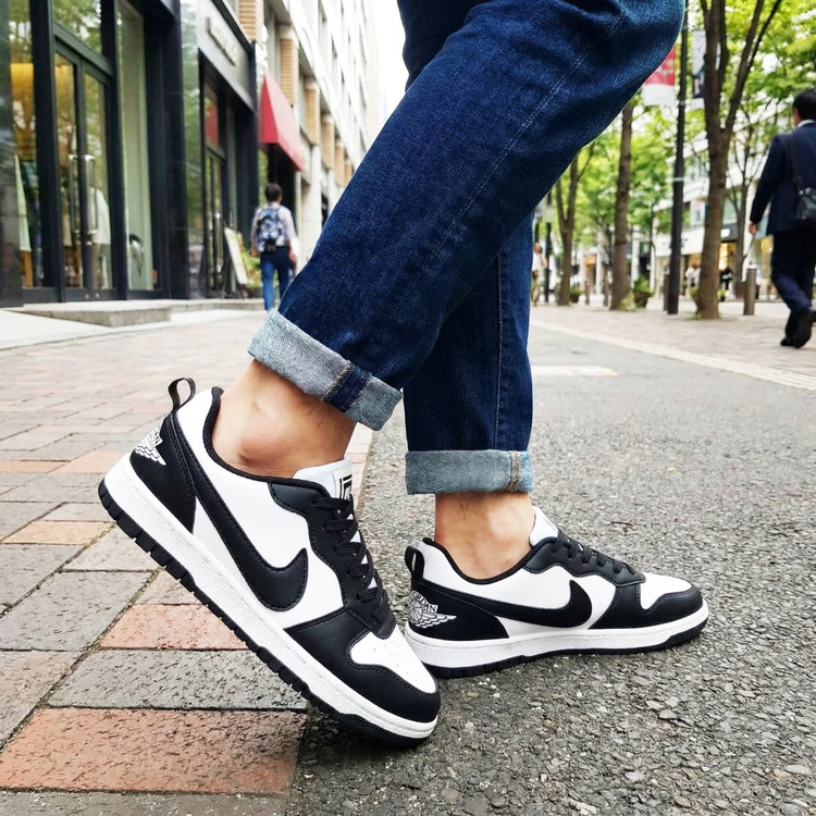 کتونی مردانه نایک NIKE PANDA رنگ مشکی سفید نمای داخل پا