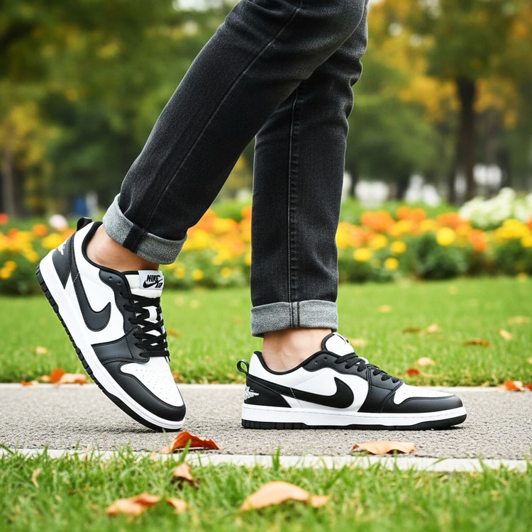 کتونی مردانه نایک NIKE PANDA رنگ مشکی سفید نمای داخل پا