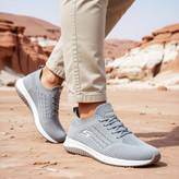 کتونی مردانه اسکیچرز رنگ طوسی روشن نمای داخل پا