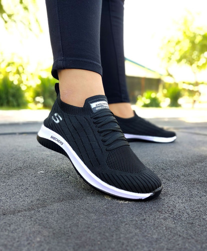 اسکیچرز زنانه پیاده روی