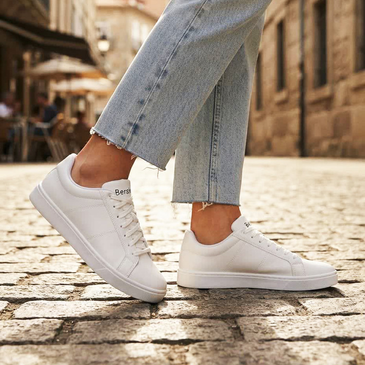 کفش برشکا سفید قیمت مناسب