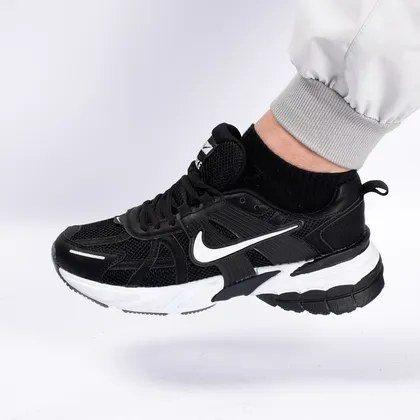 کتانی نایکی مدل V2K Run سایز ۴۳ چرم